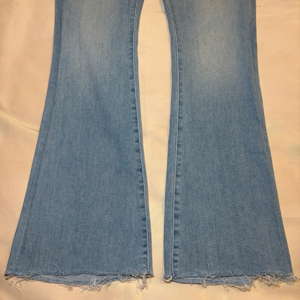 MOTHER- The Weekender Fray in Swimming Pool Sunday Size 30 Bootcut Jeans